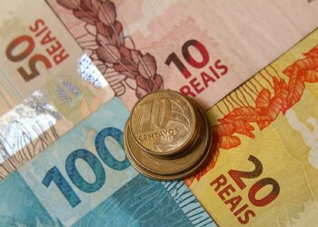 Reajuste superior a 5% no piso salarial é aprovado e entra em vigor para todos trabalhadores do Estado