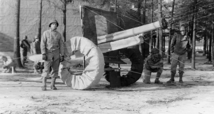 Truque que enganou nazistas com tanques infláveis e sons gravados na Segunda Guerra foi criada por soldados não convencionais