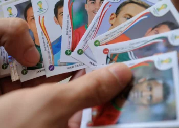 Saiba como descobrir se suas figurinhas do álbum da Copa do Mundo são falsas