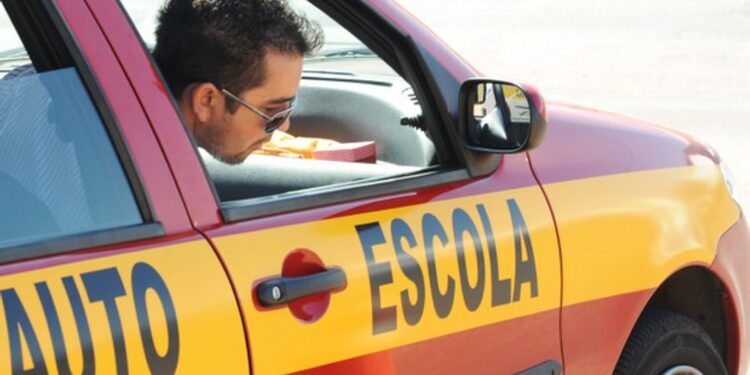 Sindicato registra grande baixa de funcionários após novas regras para obter a CNH entrarem em vigor