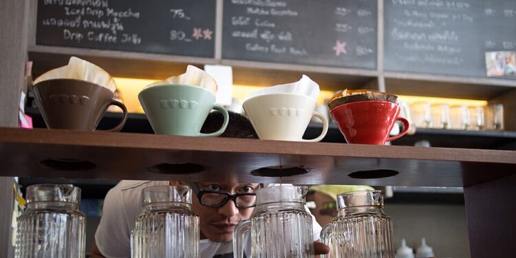 Após estudo, verdadeiros impactos do café coado no organismo são revelados