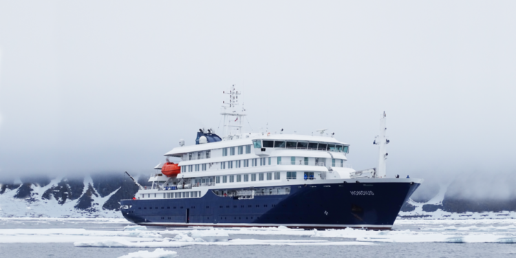 Passageiros de cruzeiro contaminado testam positivo para o hantavírus após saída de navio