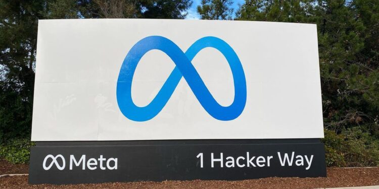Meta bate martelo e troca funcionários por investimento em Inteligência Artificial