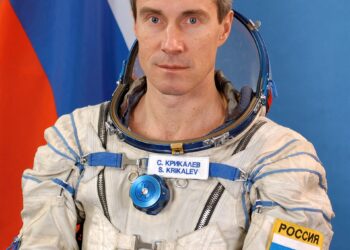Relembre a história do astronauta que ficou quase um ano no espaço até ser resgatado