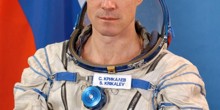 Relembre a história do astronauta que ficou quase um ano no espaço até ser resgatado
