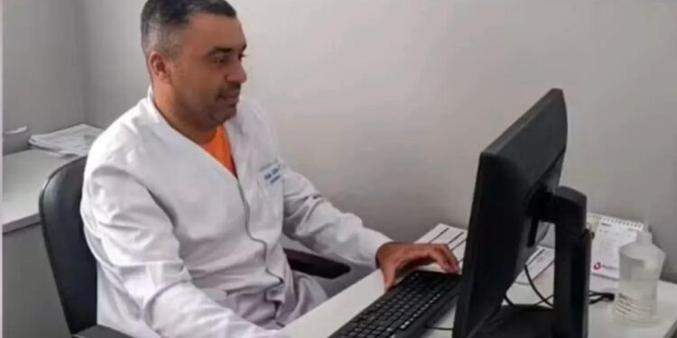 De prisioneiro a concursado: ex-detento aguarda formatura em medicina para tomar posse de cargo em MG