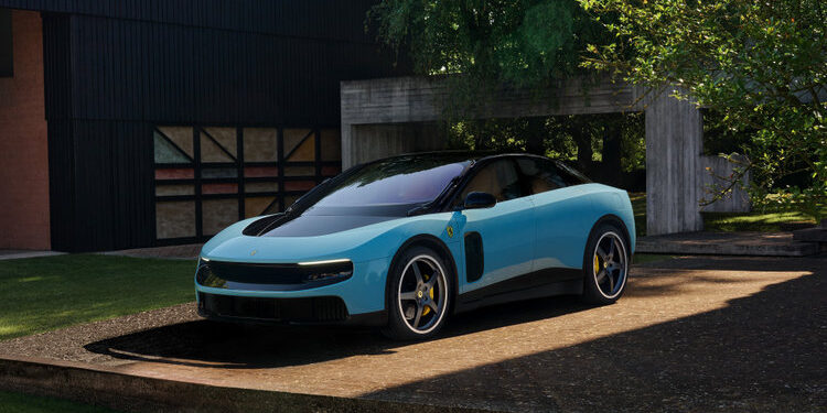 Ferrari desvaloriza após lançamento de primeiro modelo elétrico da marca