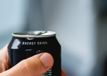 Fique atento aos efeitos cardiovasculares e cerebrais de consumir energéticos