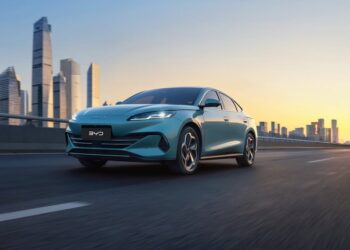 BYD supera Tesla e se consolida como elétrico puro à frente de gigante europeia