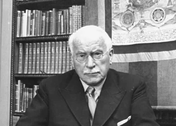 Carl Jung, pai da psicologia analítica, constatou: “A maioria vive no automático e chama isso de vida”