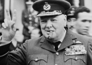Winston Churchill, herói nacional, reflete sobre sucesso: “O sucesso é ir de fracasso em fracasso sem perder o entusiasmo”