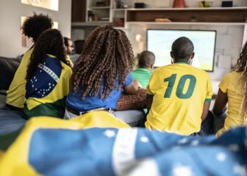 Saiba como assistir aos jogos da Copa do Mundo sem atrasos na transmissão