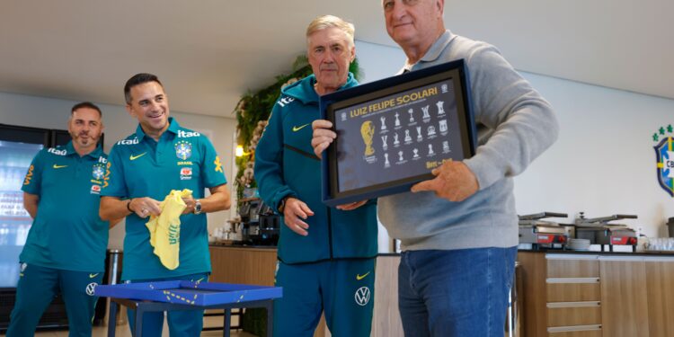 Técnico campeão mundial toma à frente na preparação para a Copa do Mundo a convite de Ancelotti