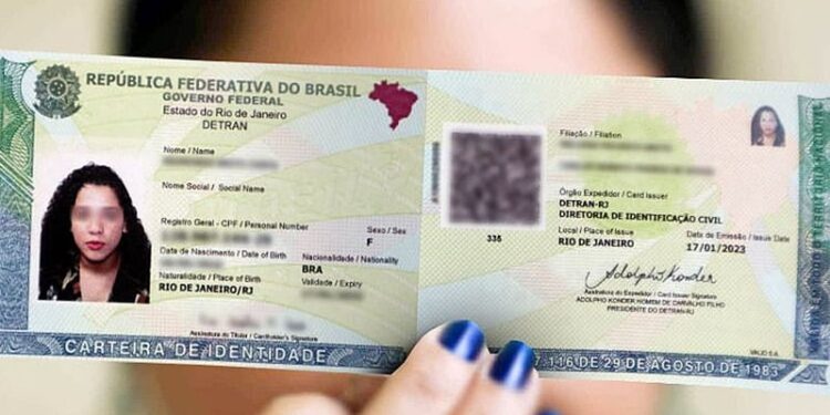 Benefício do novo RG traz comodidade e tranquilidade aos idosos e poucos sabem disso