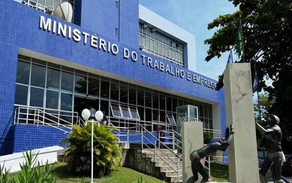 Estado brasileiro fecha mês com saldo negativo em relação a contratações e demissões de profissionais