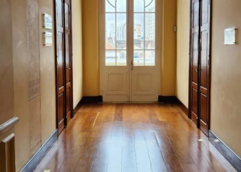 Pisos de madeira estão perdendo espaço para nova tendência moderna e elegante