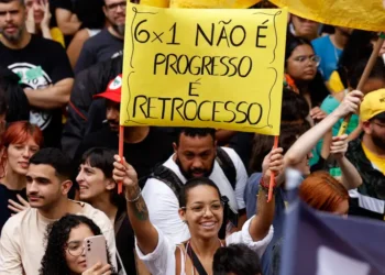 Ano de eleição e tempo de adaptação: empresários ponderam o fim da escala 6×1 no Brasil