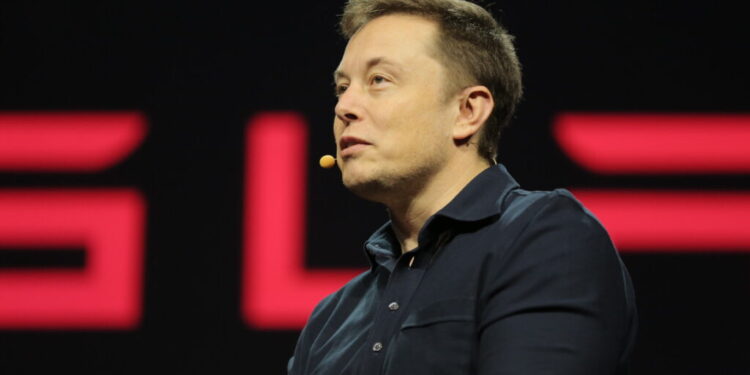 Elon Musk aumenta vantagem e já tem US$ 1 trilhão de vantagem para segundo mais rico do mundo