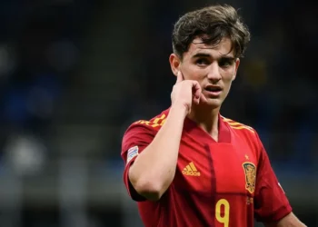 Jogador da Espanha faz história e iguala marca de Pelé em Copas do Mundo