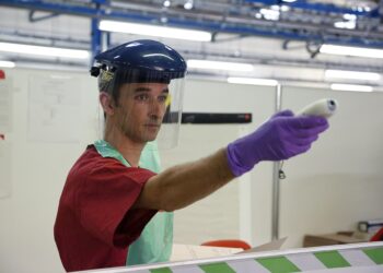Risco de pandemia: especialista destaca diferença entre ebola e Covid-19