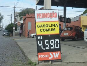 Litro da gasolina comum baixa para R$ 4,59 em Cachoeira do Sul