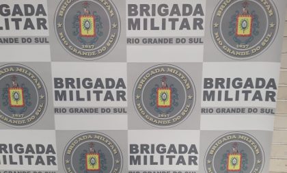 Brigada prende rapaz e apreende menor por roubo a casal