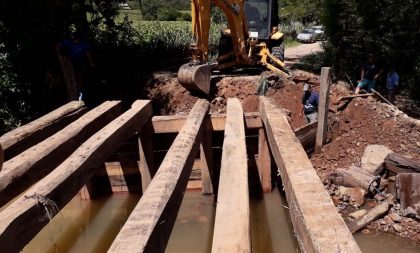 Novo Cabrais: pontes e rede de água são construídas