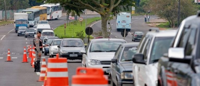 O que vai fechar e funcionar no feriado de Natal