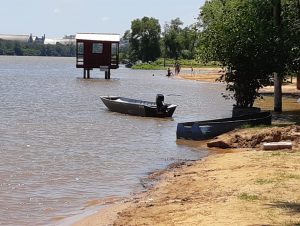 Rio Jacuí invade a Praia Nova em Cachoeira