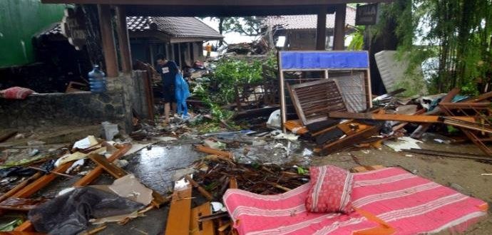 Tsunami na Indonésia deixa 168 mortos e centenas de feridos