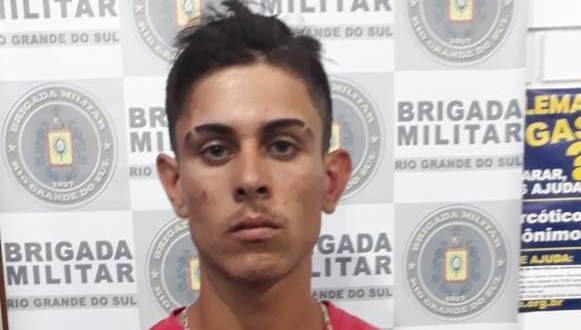 Homem é preso com quase quatro quilos de maconha