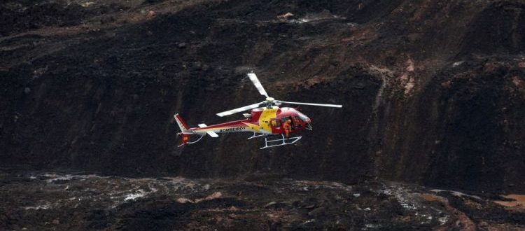 Vale aciona sirenes às 5h30 e retira moradores do local