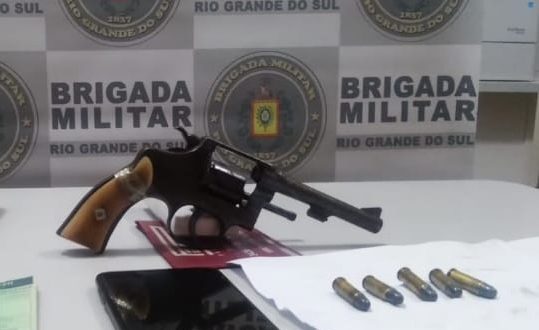 BM encontra arma e munições com condutor embriagado no Piquiri