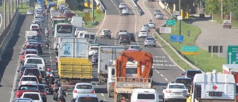 Viagem Segura fiscaliza 37 mil veículos no feriadão de Ano-Novo