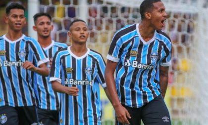 Grêmio goleia e avança para as quartas de final da Copa SP