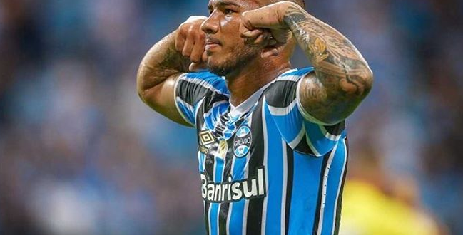 Grêmio goleia o Juventude e assume a liderança do Gauchão