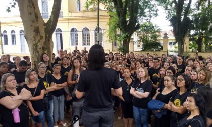 Siprom vai à Justiça contra o corte de salários