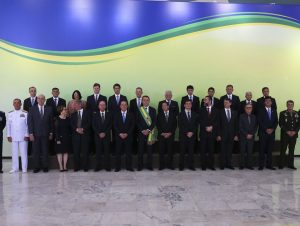 Jair Bolsonaro deu posse aos 22 ministros nesta terça (1º)