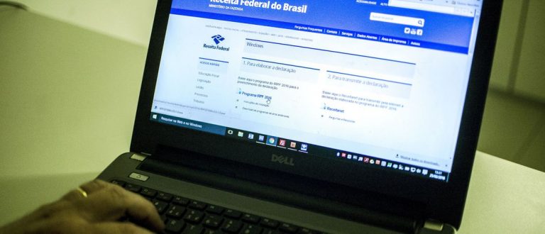 Receita abre consulta a restituição do IR de 2008 a 2018