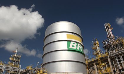 Petrobras reduz de novo preço da gasolina, que não baixa nos postos