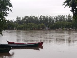 Rio Jacuí continua subindo e deixa a Defesa Civil em alerta