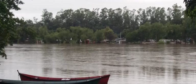 Rio Jacuí continua subindo e deixa a Defesa Civil em alerta