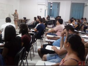 Aulas gratuitas na UAB preparam para concurso do Banrisul