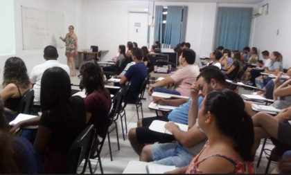 Aulas gratuitas na UAB preparam para concurso do Banrisul