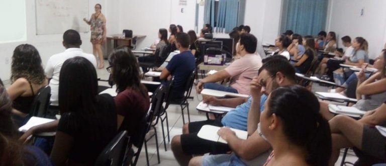 Aulas gratuitas na UAB preparam para concurso do Banrisul