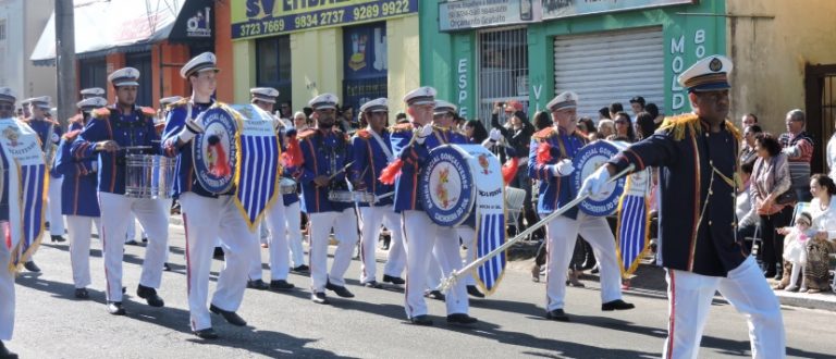 Banda Gonçalvense oferece aulas de música para todos os instrumentos