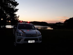 Comando entrega viatura e fuzil para BM de Cachoeira do Sul