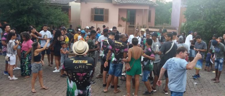 Festa pelo título lota o barracão da Verde Rosa