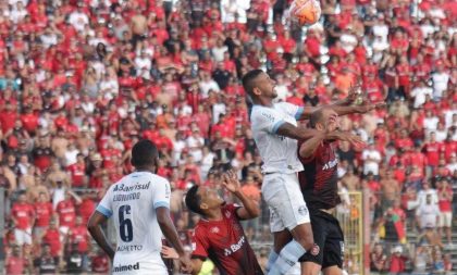 Grêmio fica no empate sem gols com Brasil de Pelotas