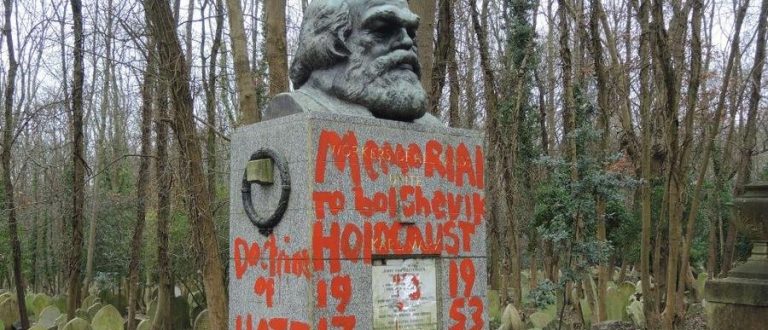 Túmulo de Karl Marx em Londres é vandalizado novamente